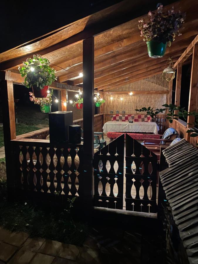 Floare De Maramures 1 Vadu Izei Esterno foto